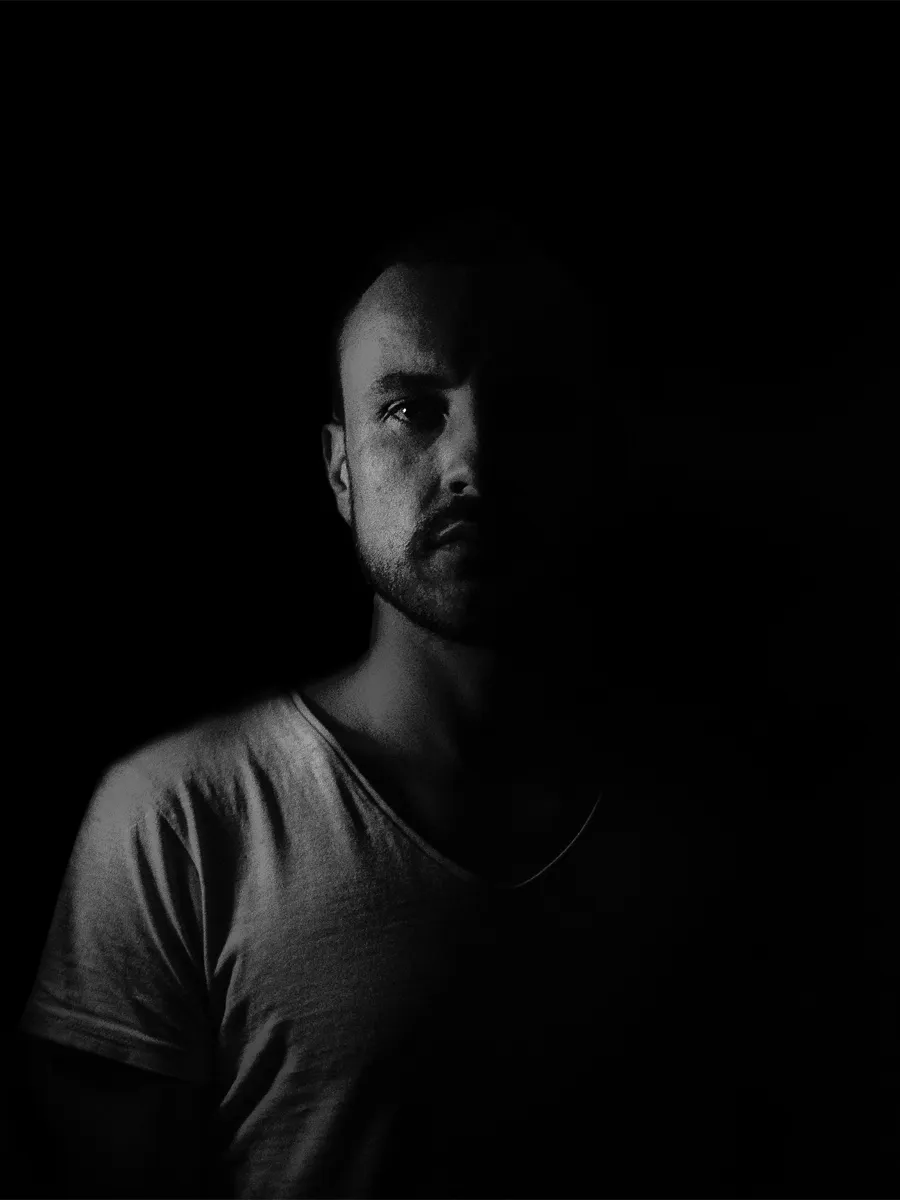 Nico Rauser – Maler und Gründer NIR Design, Acrylkünstler aus Schutterwald bei Offenburg